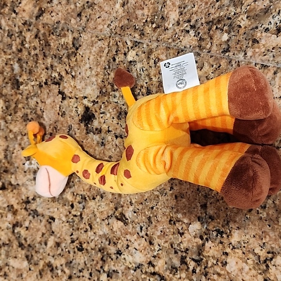 2 Disney Store Doc McStuffins Plush - Picture 2 of 7